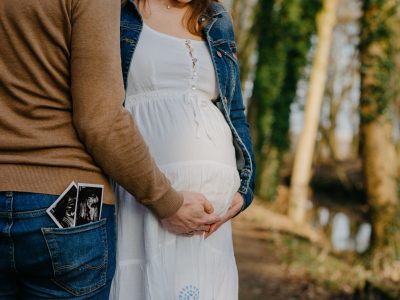 Schwangerschaft Shooting mit Ultraschallbild